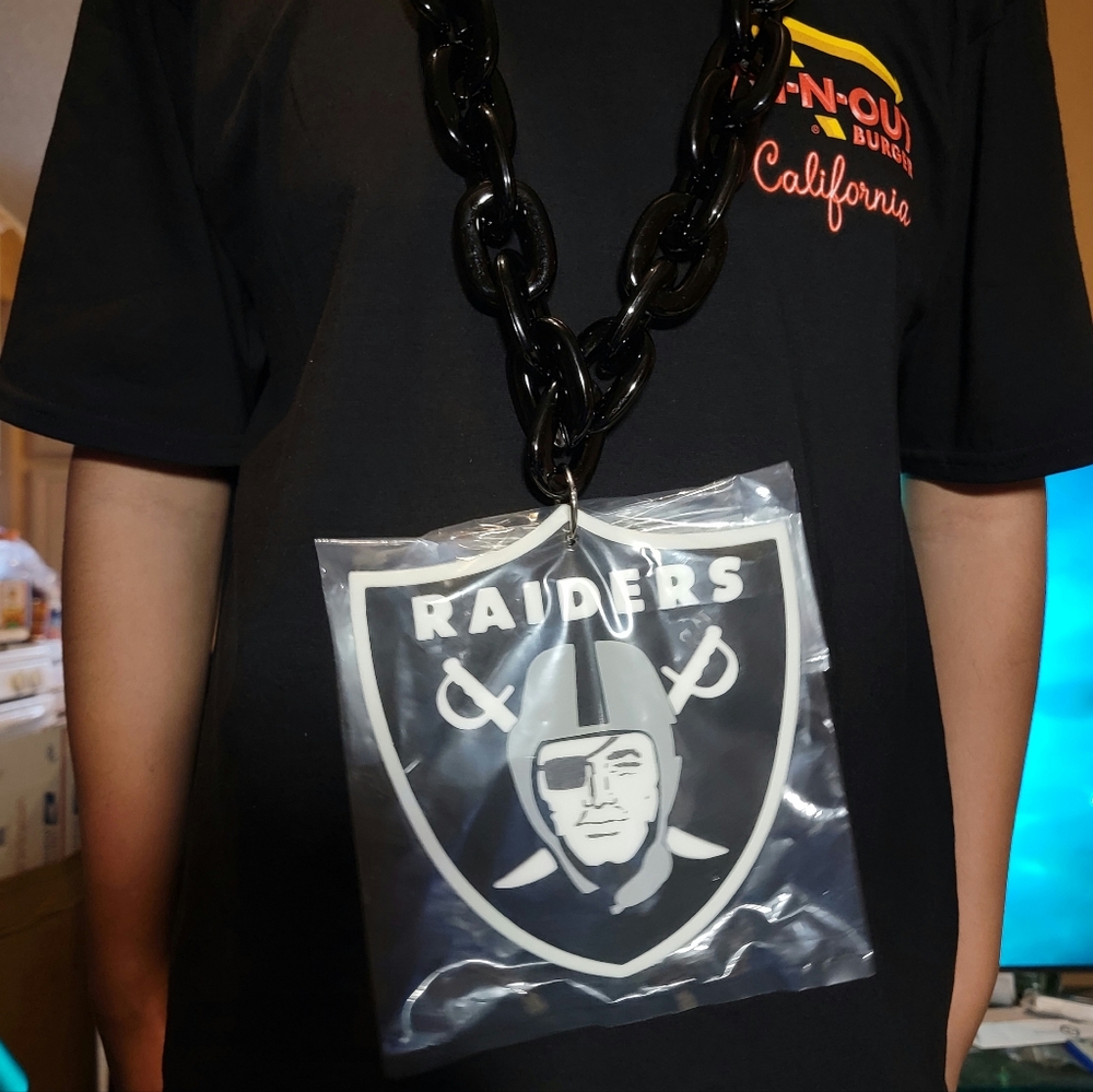 RAIDERS BALLER 18INCH BLACK CHAIN 8INCH LOGO REPRESENT